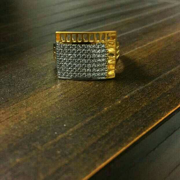 22K / 916 Gold Gents Diamond CZ Ring