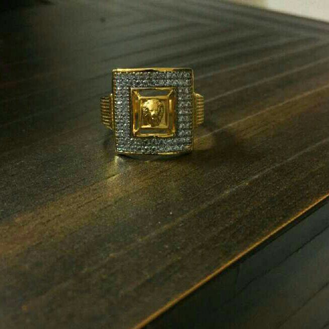 22K / 916 Gold Attractive Gents Ring