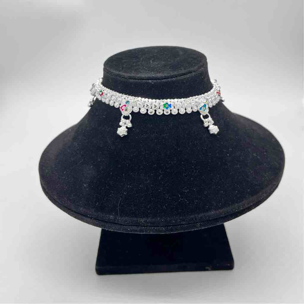 Silver kismat fancy dal design payal