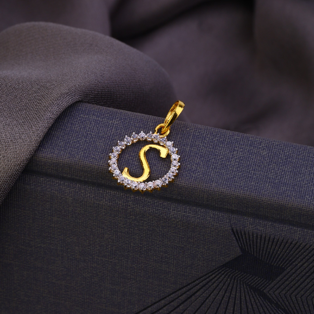 18k  Gold S letter Design Pendant