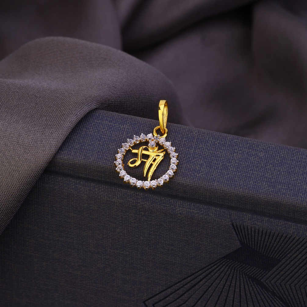 18k Gold Maa Daimond Pendant