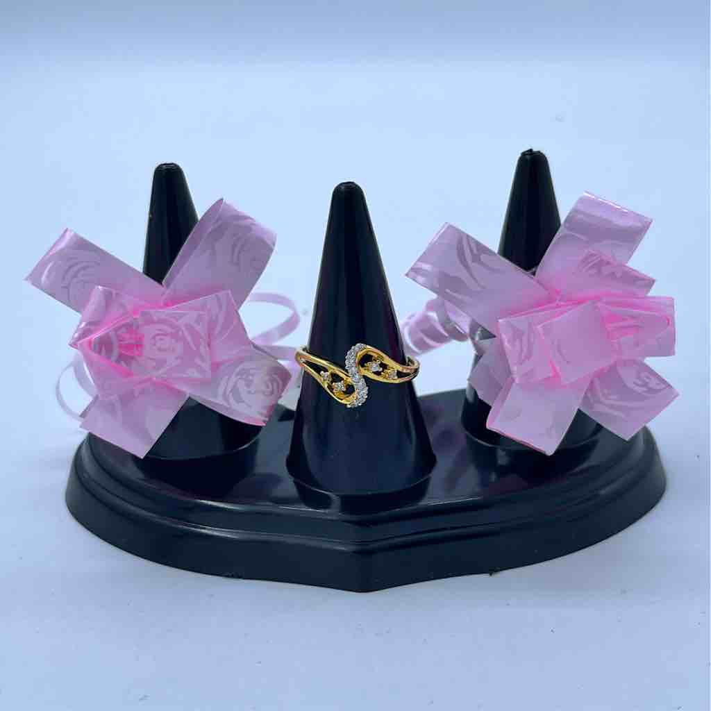 916 Gold Modern Diamond Design