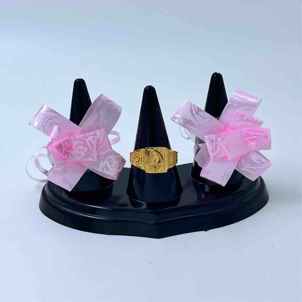 916 Gold Trending Ring