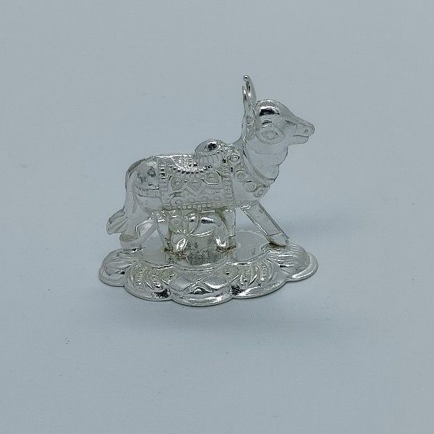 Silver Cow (???)  Medium Size Idol