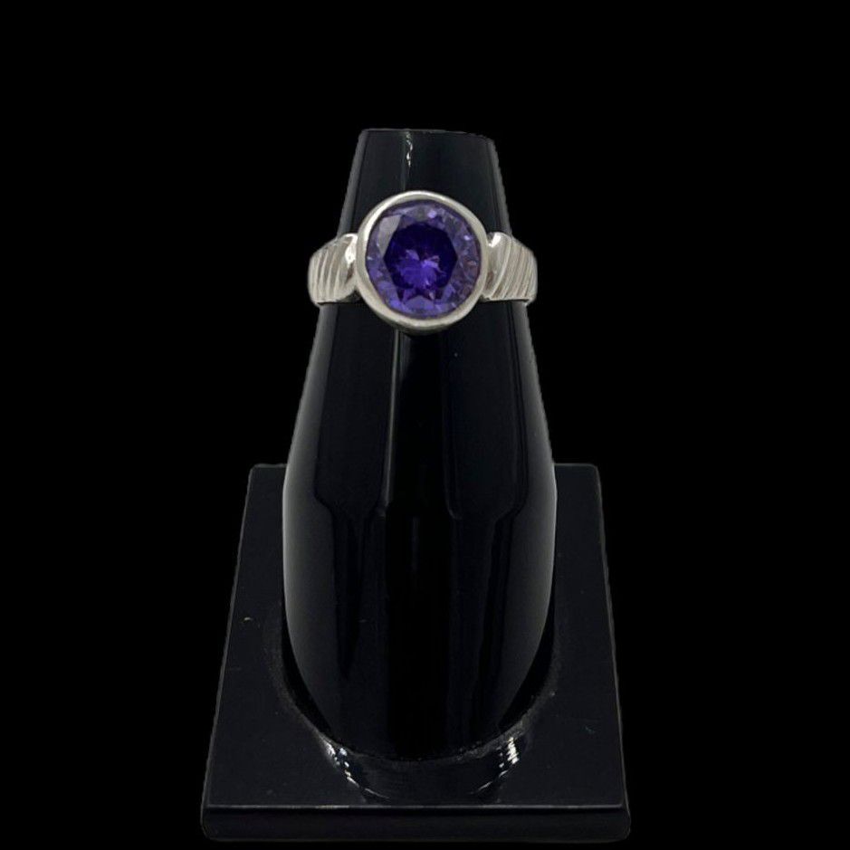 Silver Ring In Blue Sapphire (??? ????)
