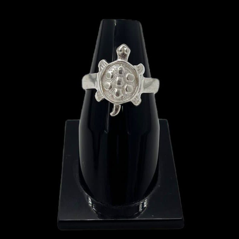 Silver ring in tortoise(?????)
