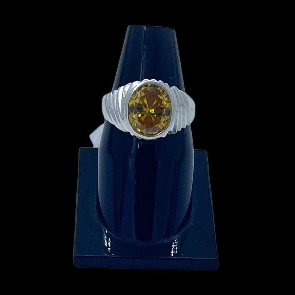 Silver Ring In Yellow Sapphire (??????)