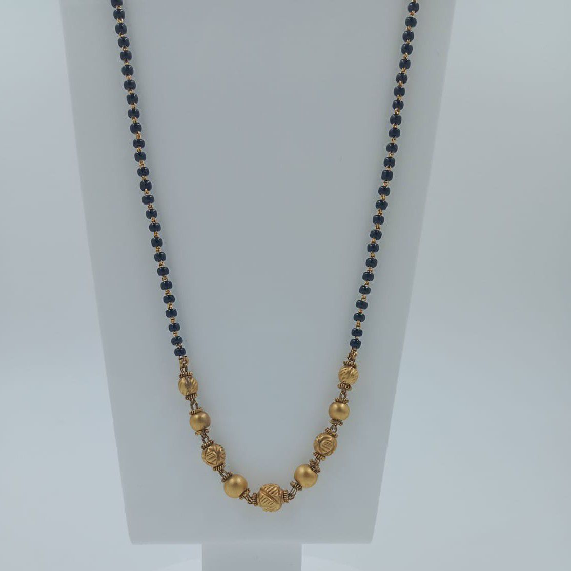 916 gold oxodised design