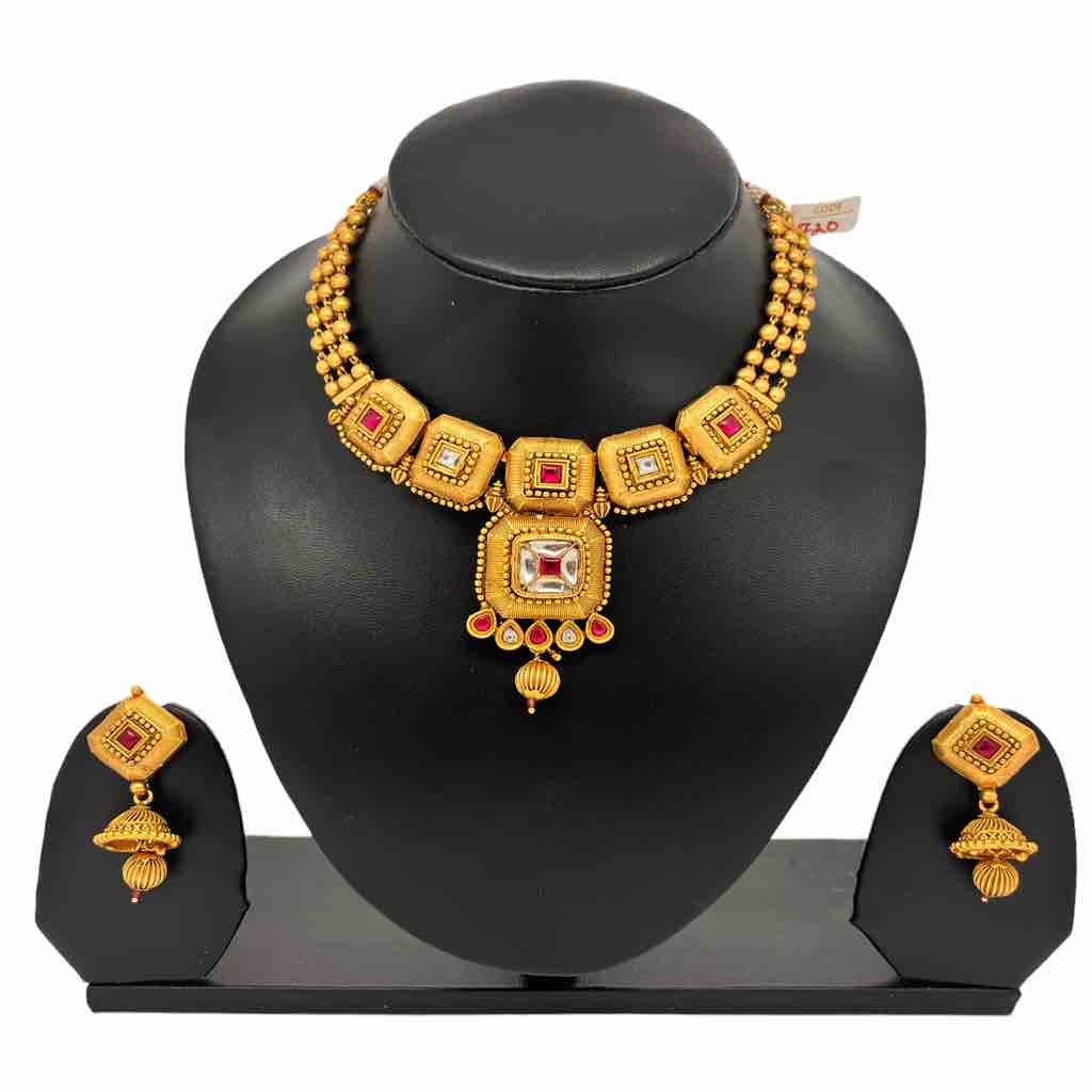 1 Gram Gold Plated In Fancy Short Necklace