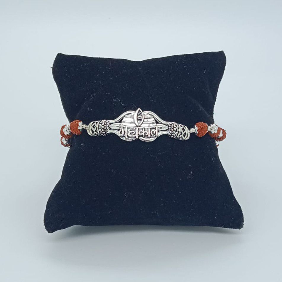 New model in silver rakhi