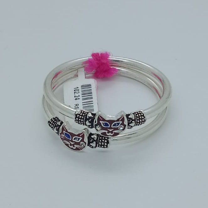 Cat Design In Silver Kadli 800