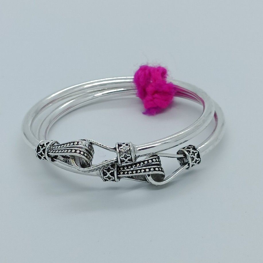 silver fancy bangle