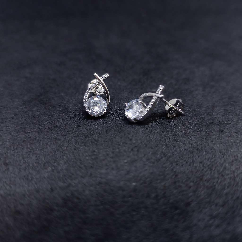 92.5 Silver Earrings Single Diamond Design