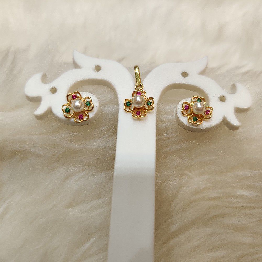 Gold 18c Pendant Set Fancy Design