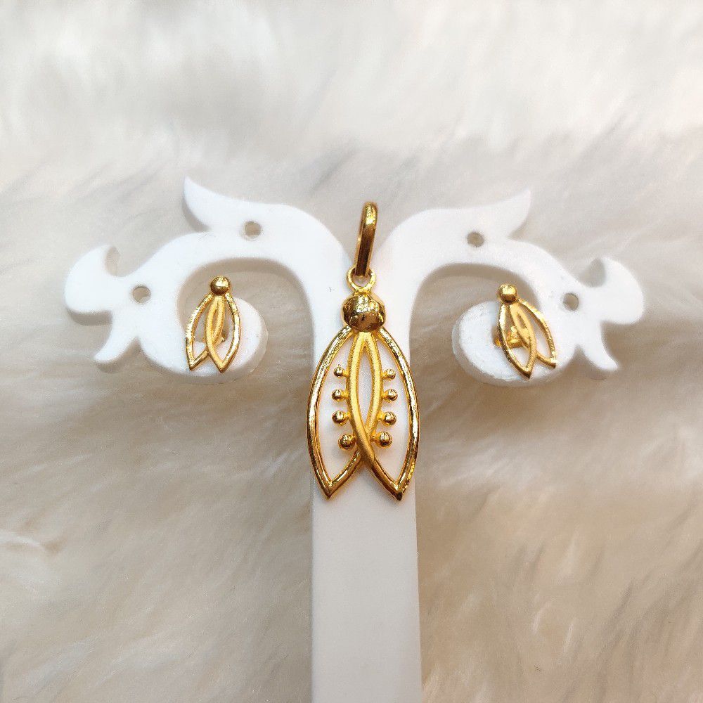 Gold Pendant Set 916 Fancy Design