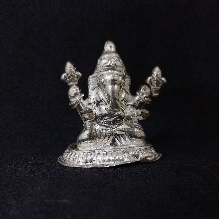 Silver Ganpati Murti Deluxe
