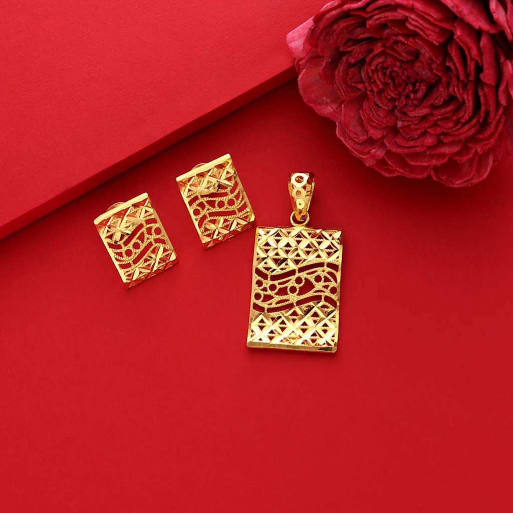 916 Gold pendant set