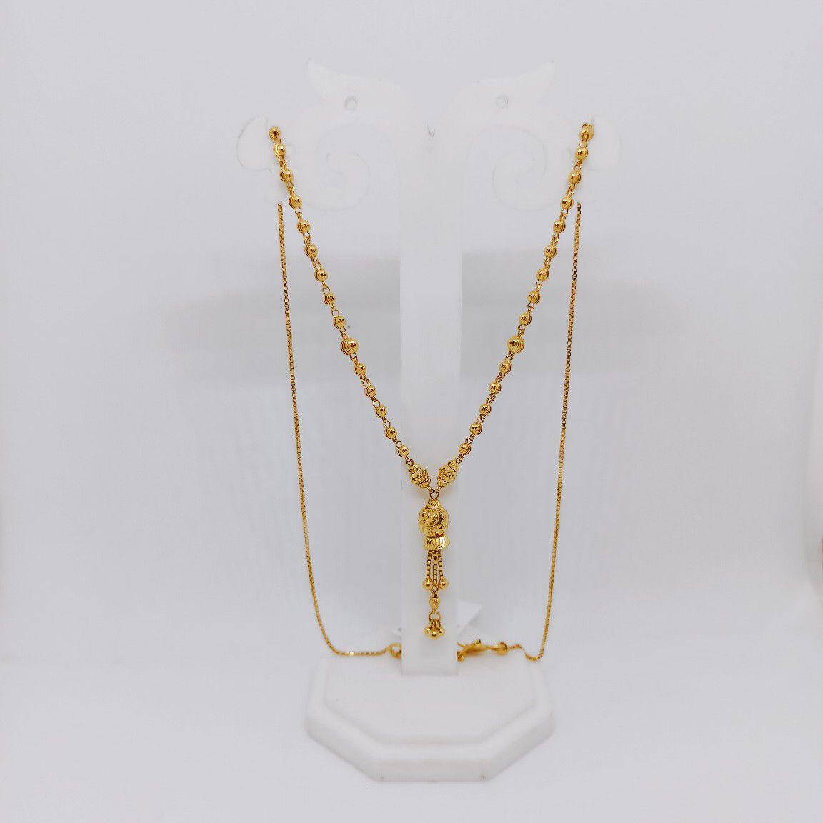 Gold vertical dokiya