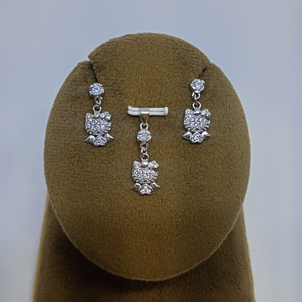 925 Silver Attractive Pendant Set
