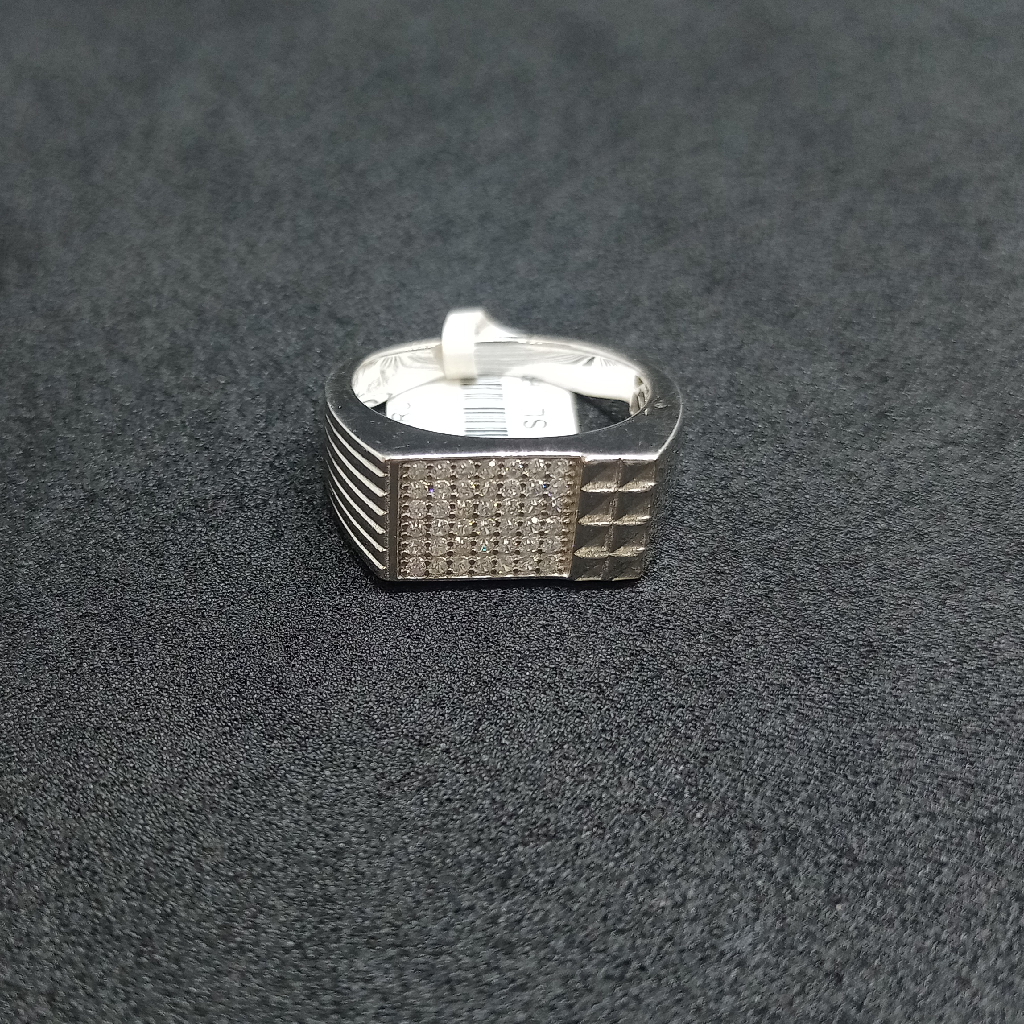 Diamond fancy ring