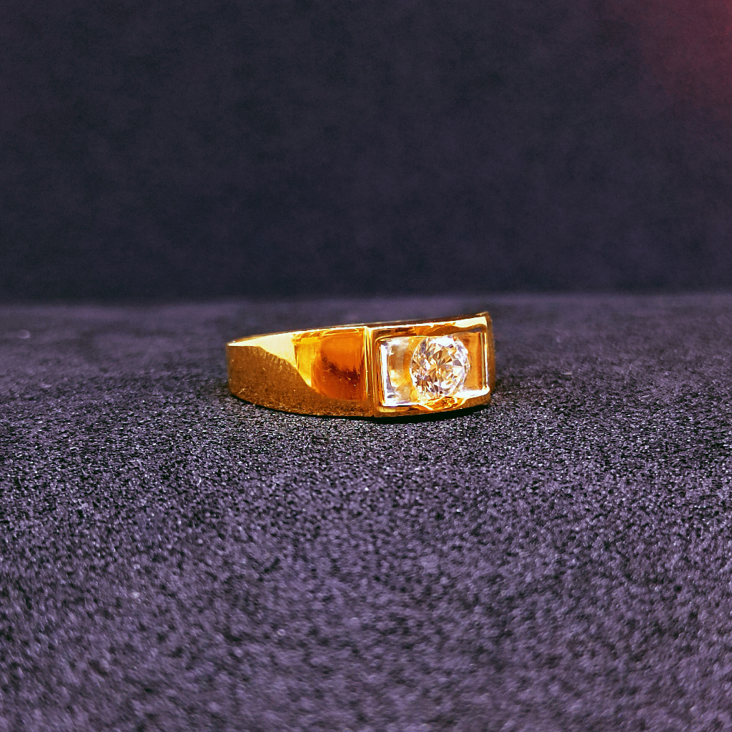 22k gold Square stone ring