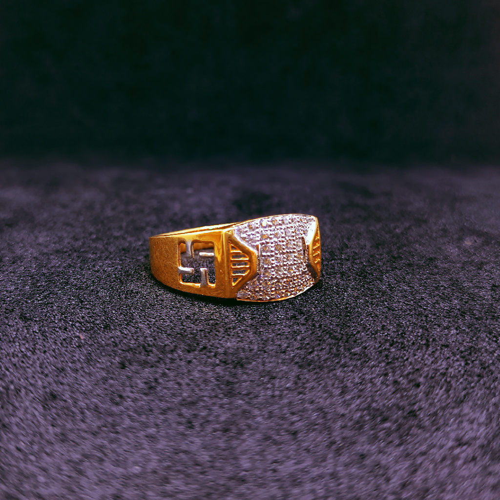 22k Gold with diamond ring