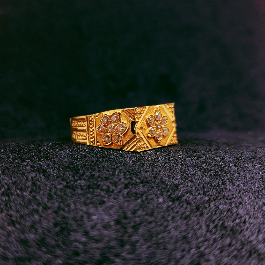 916 gold ad diamond ring