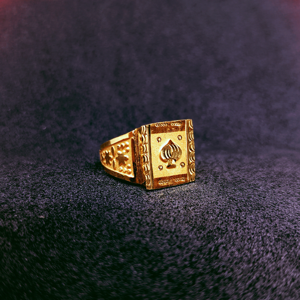 22k gold with king icon ring