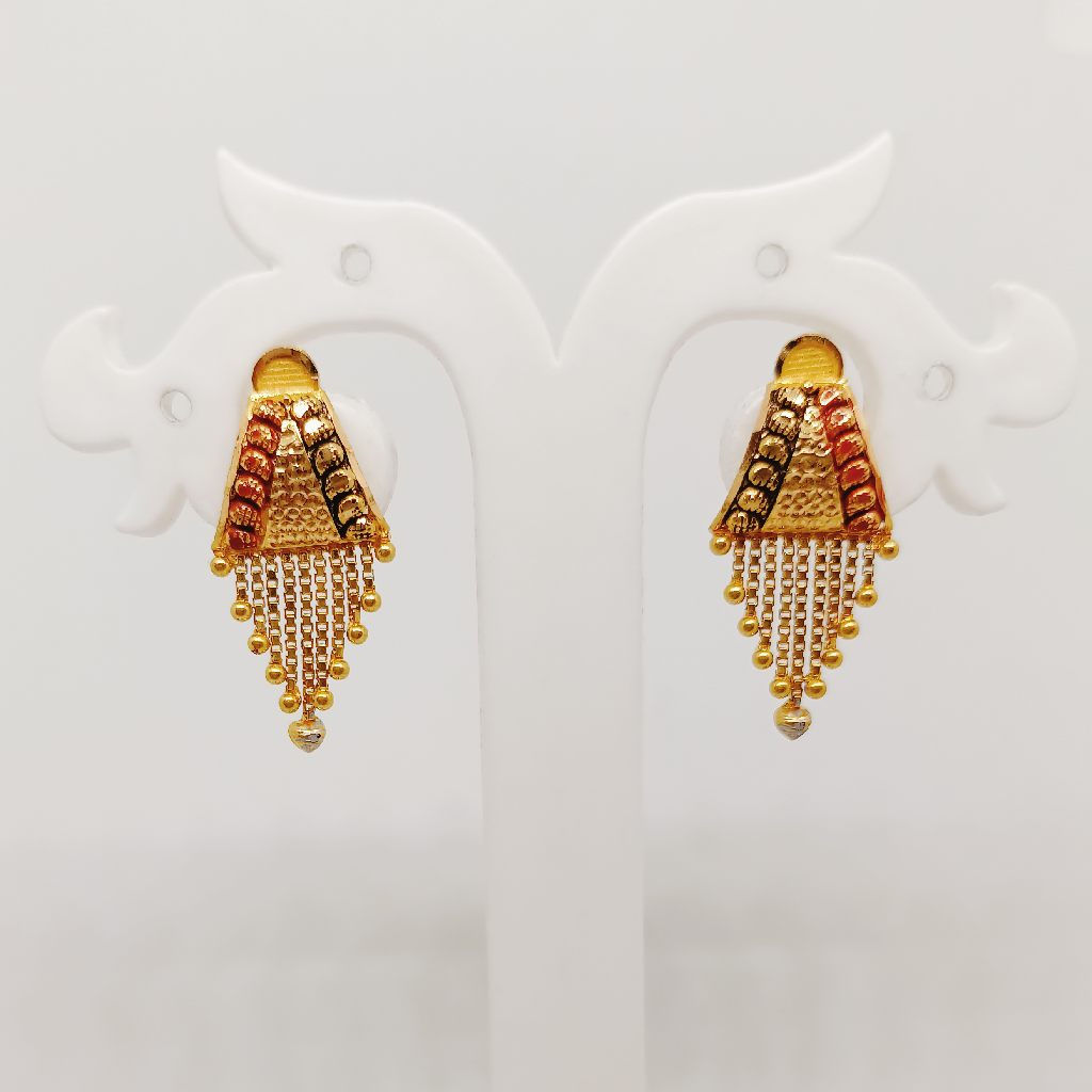 916 Gold red and green color earrings
