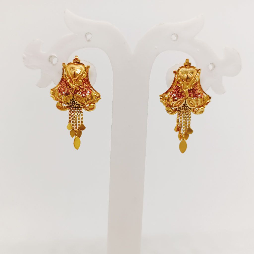916 gold earrings perfect for women