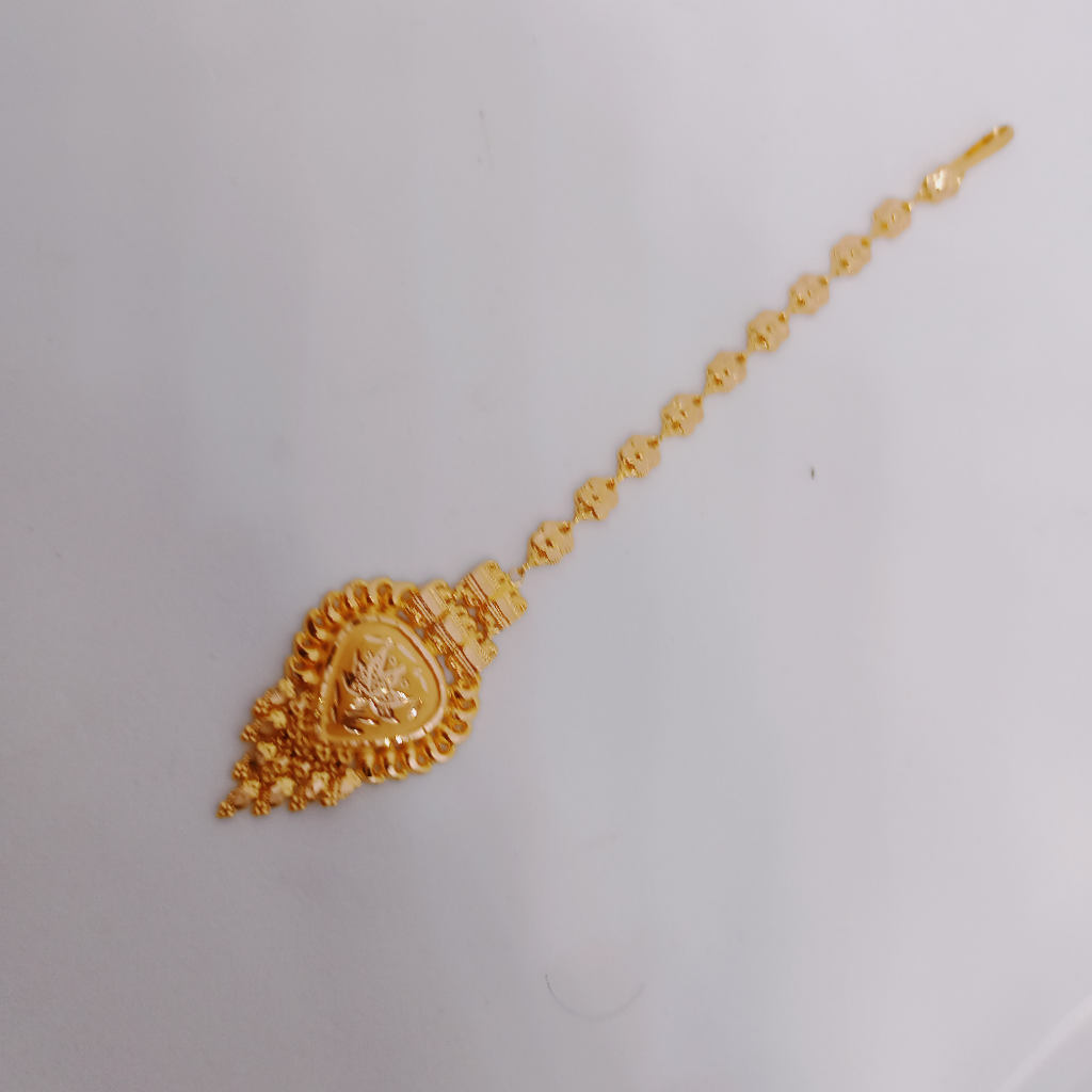 916 Gold Lotus Design Maang Tikka