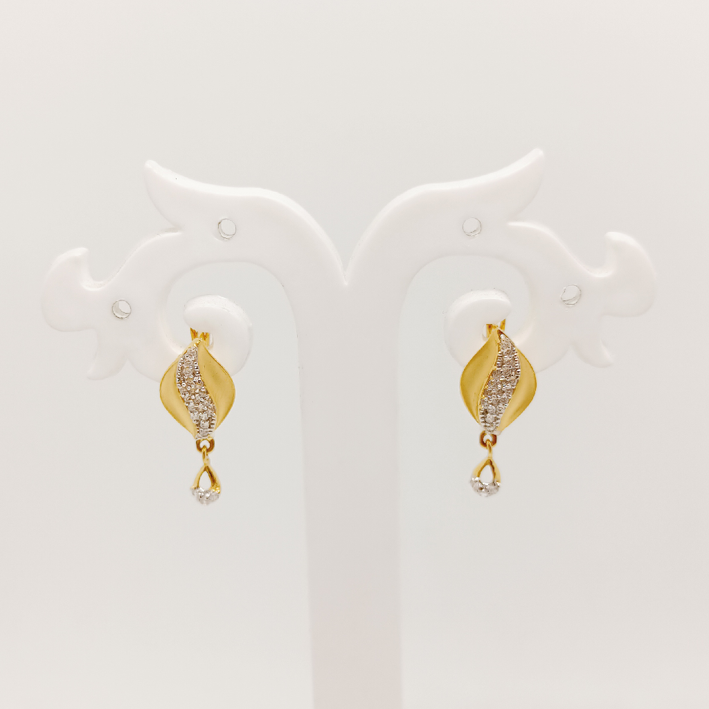 20k gold Leaf earring
