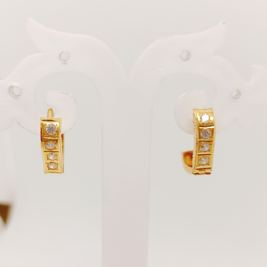 20k Gold Small Round Diamond Earring