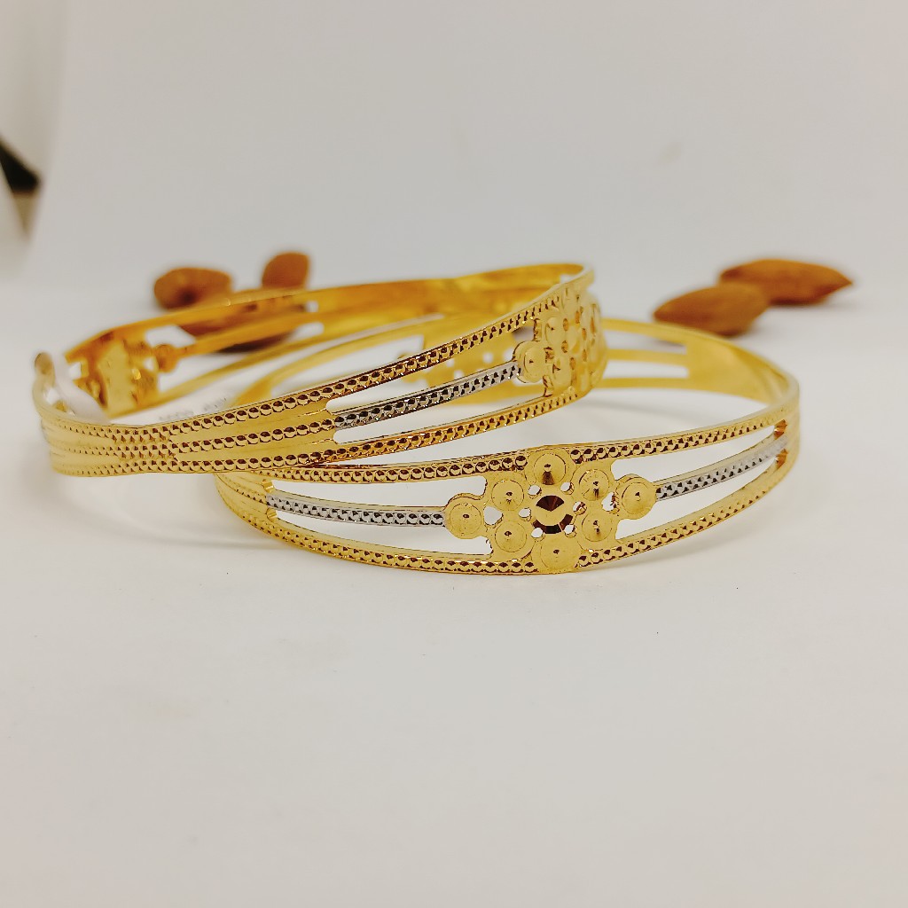 BANGLES