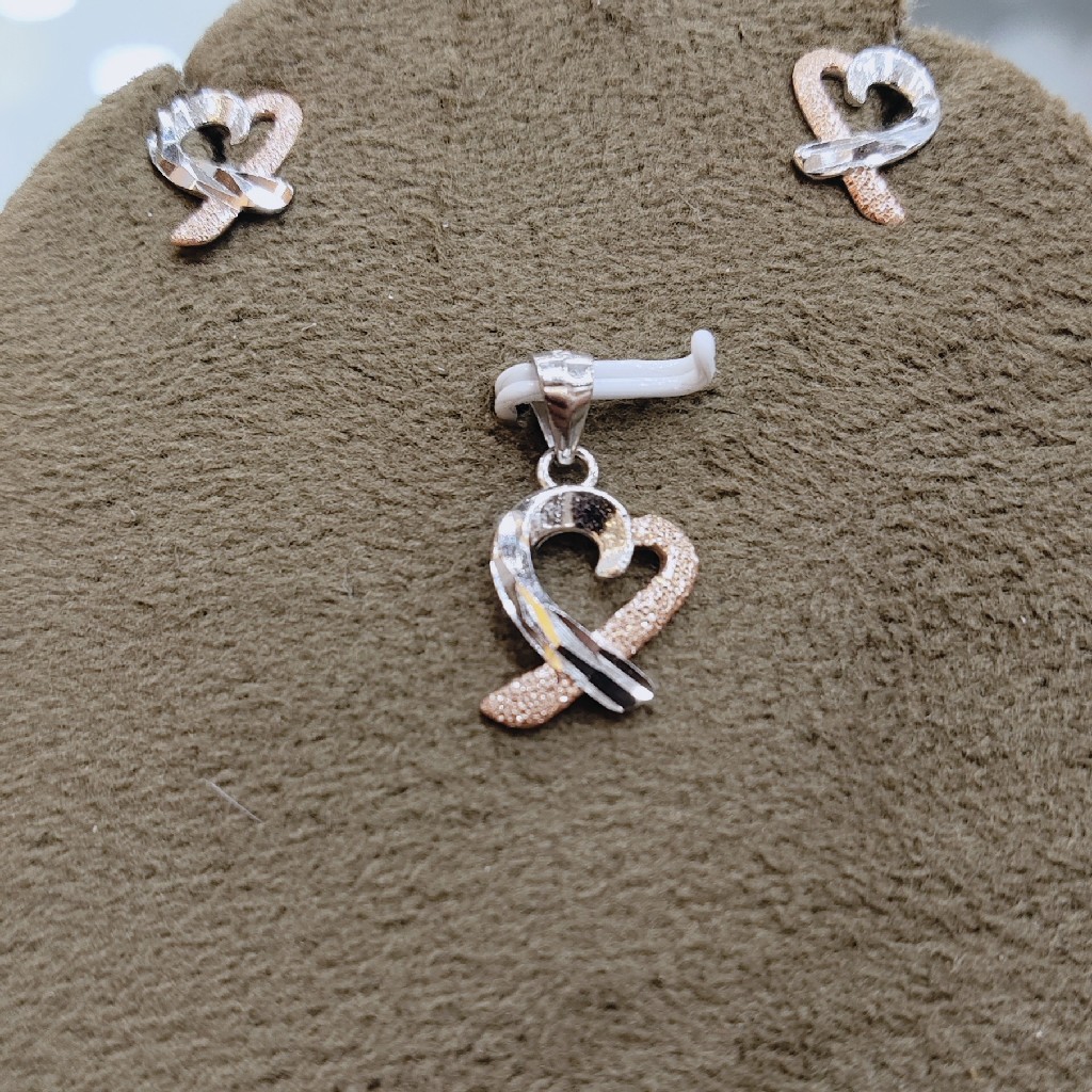 pendent set