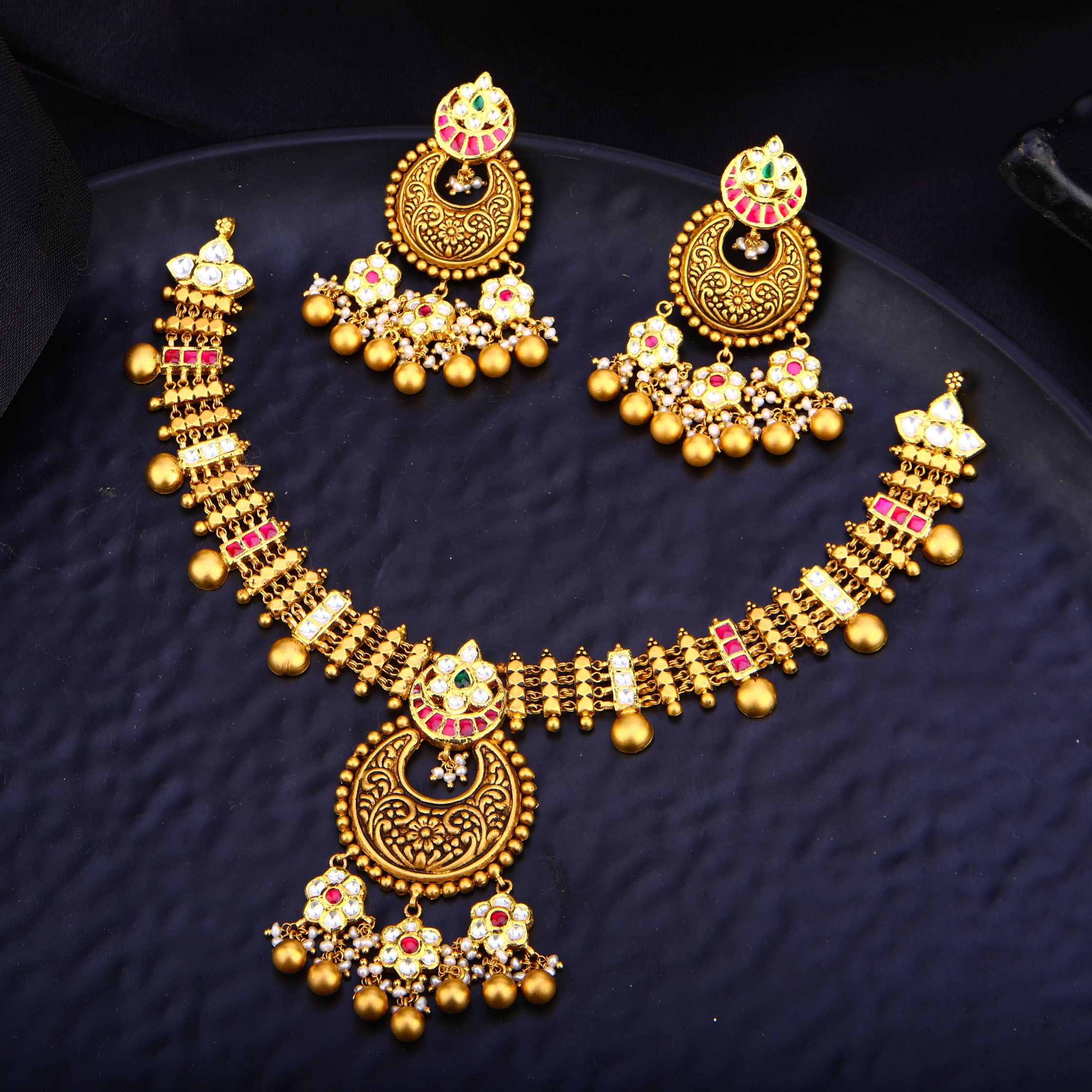 916 Gold Antique Chandbali Design Necklace Set