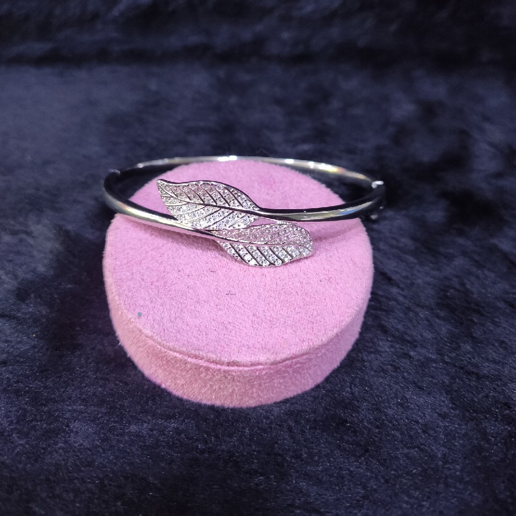 92.5 Sterling Silver Fancy Bracelet GLU-496