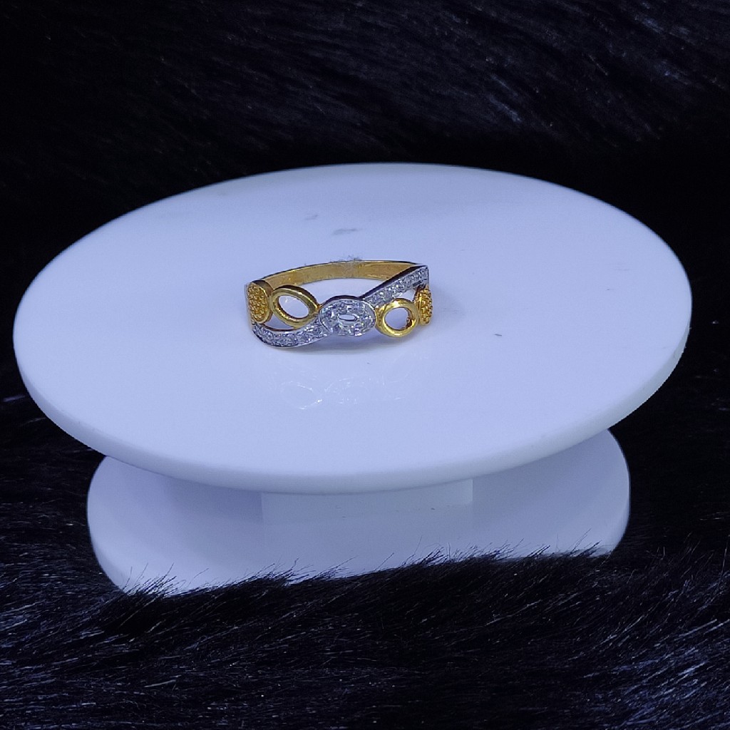 22KT/916 Yello Gold Floral Classic Ring For Women