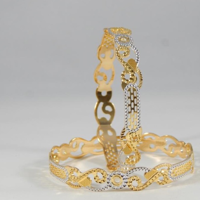 22KT Yellow  Gold Mishika Twister Bangles For Women