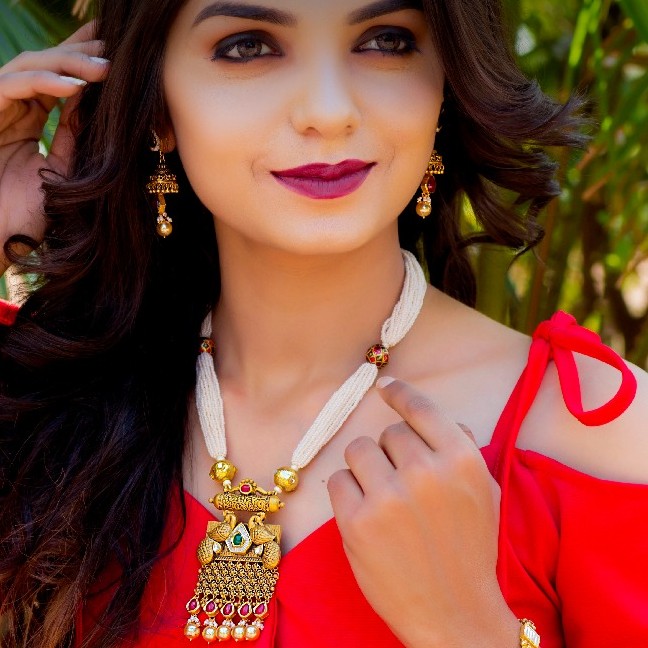 22KT Gold Judter Peacock Set With Kundan