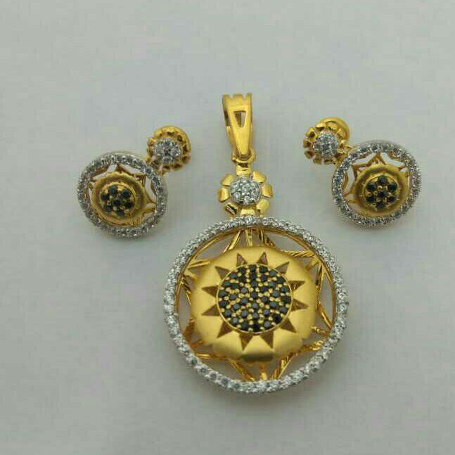 Attractive fancy Sun Designer pendant set 22kt