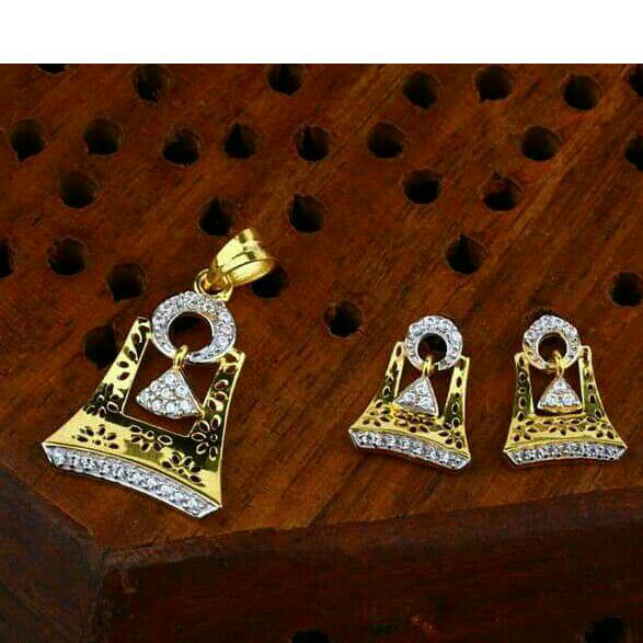 Dazzeld Temple pendent set 22kt