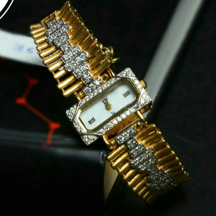 Cz Gold Designer Womens Watch 916