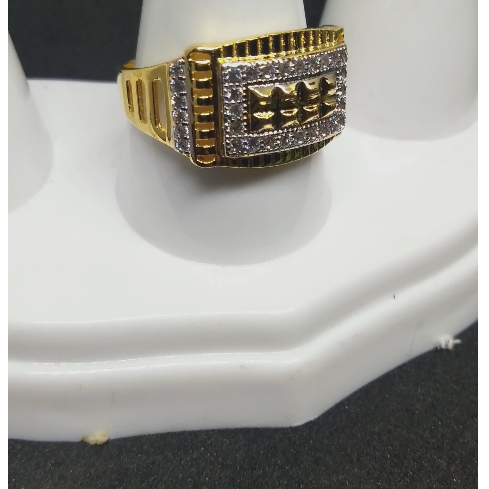 916 Gold Pyramid Design Gents Ring