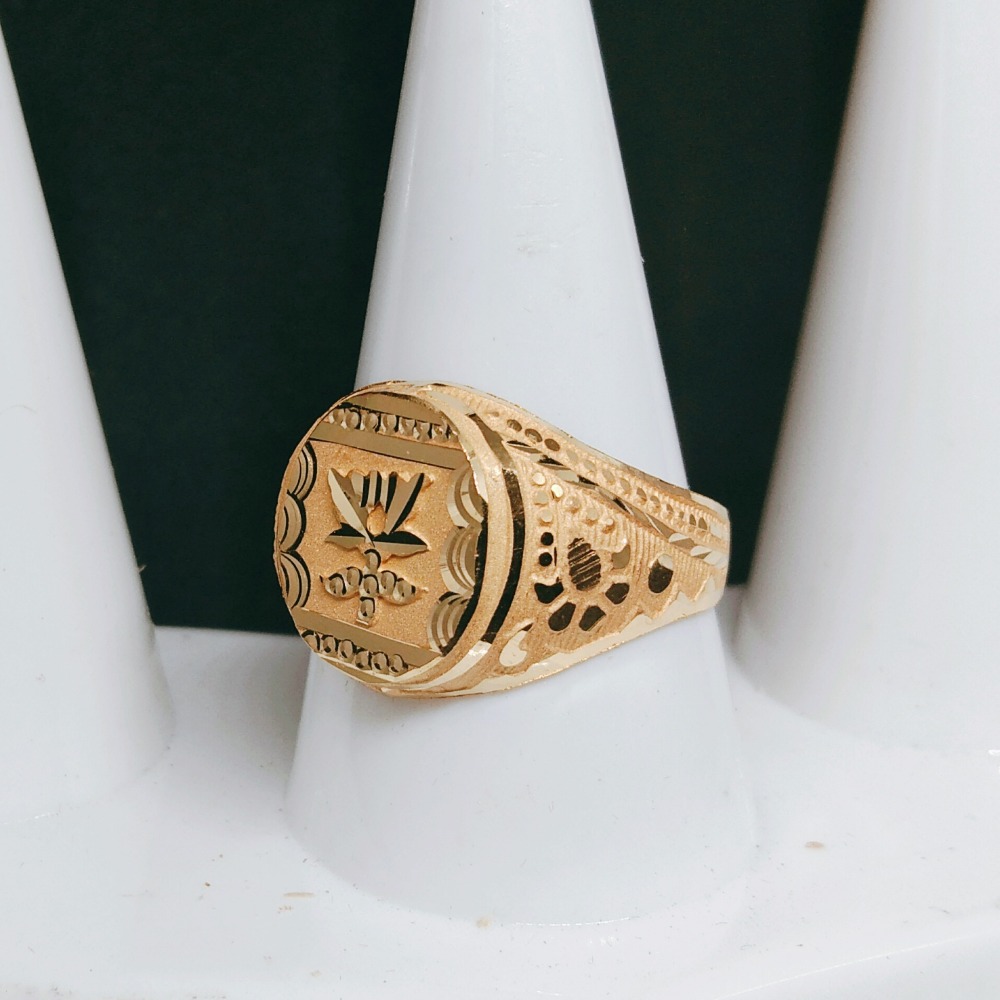 916 Gold Lotus Design Gents Ring