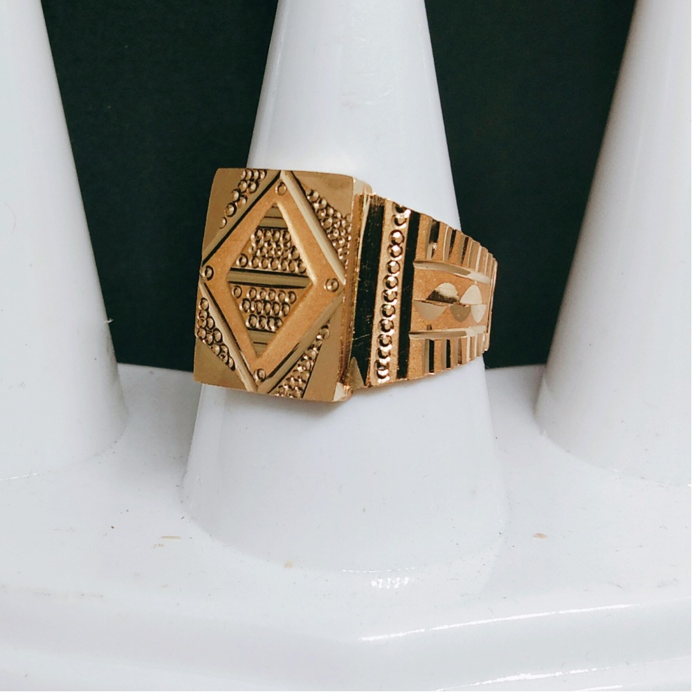 916 Gold Attractive Gents Ring