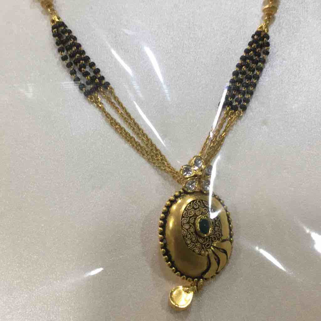 916 Gold Stylish Ladies Mangalsutra