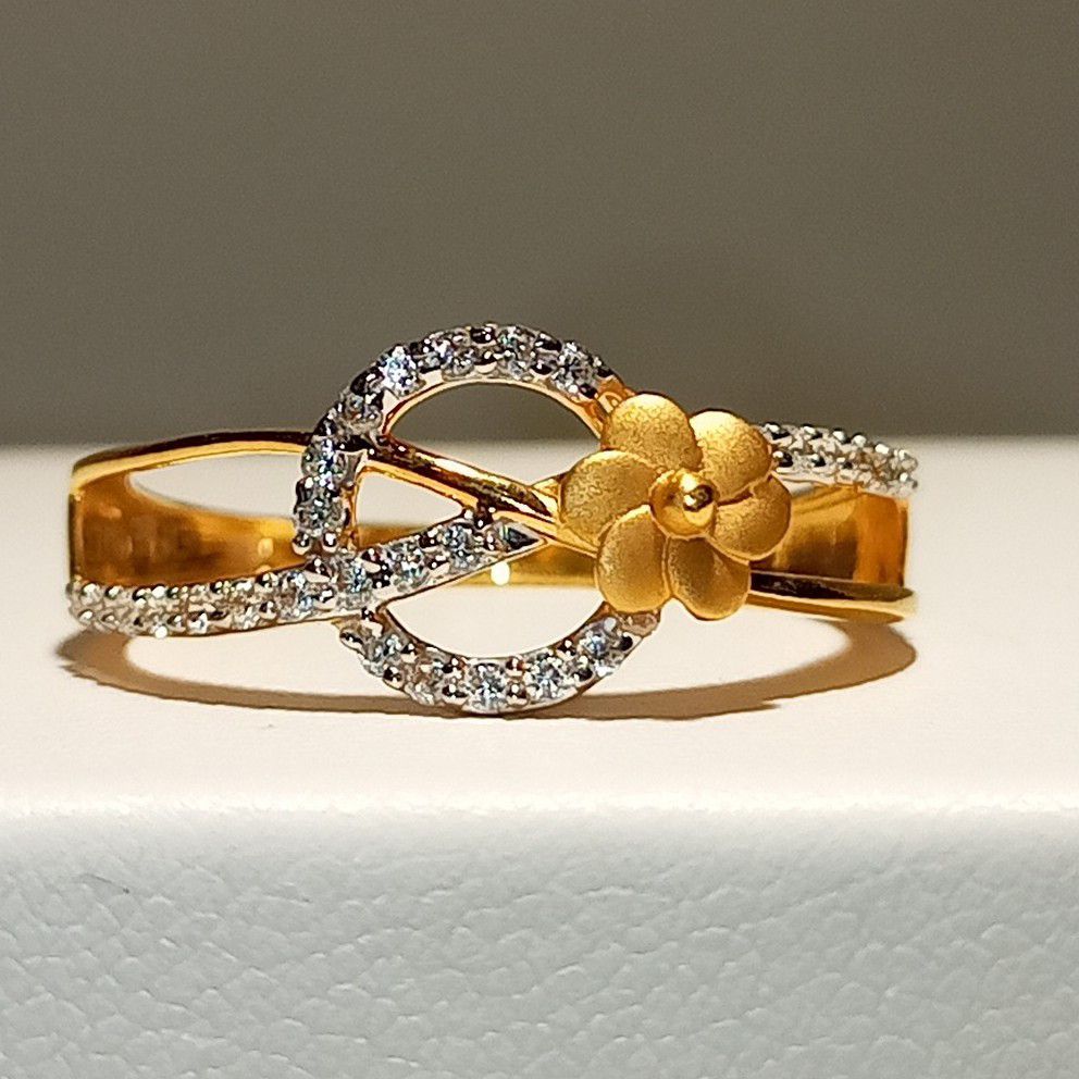 Ladies Ring
