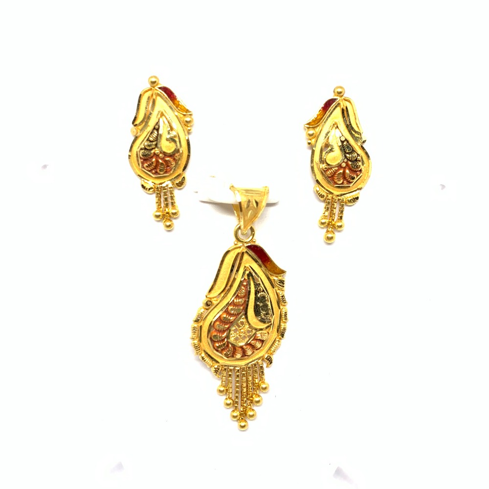 Designer Gold Pendent Set