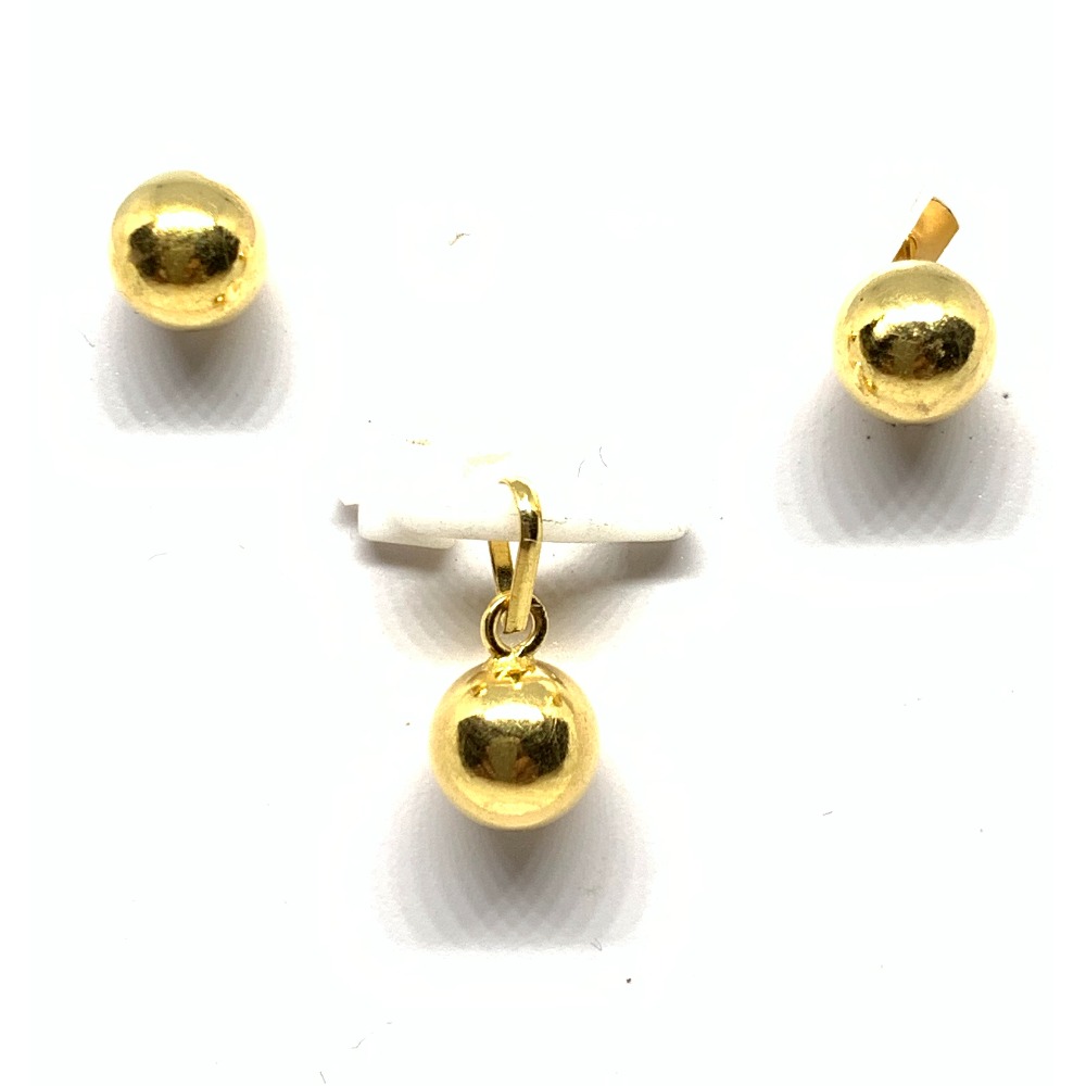 Designer Gold Pendent Set